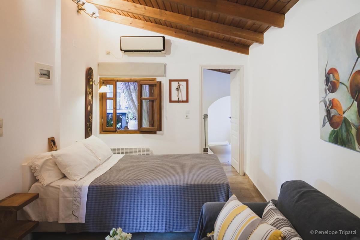 Small Guesthouse In The Garden アマリントス エクステリア 写真